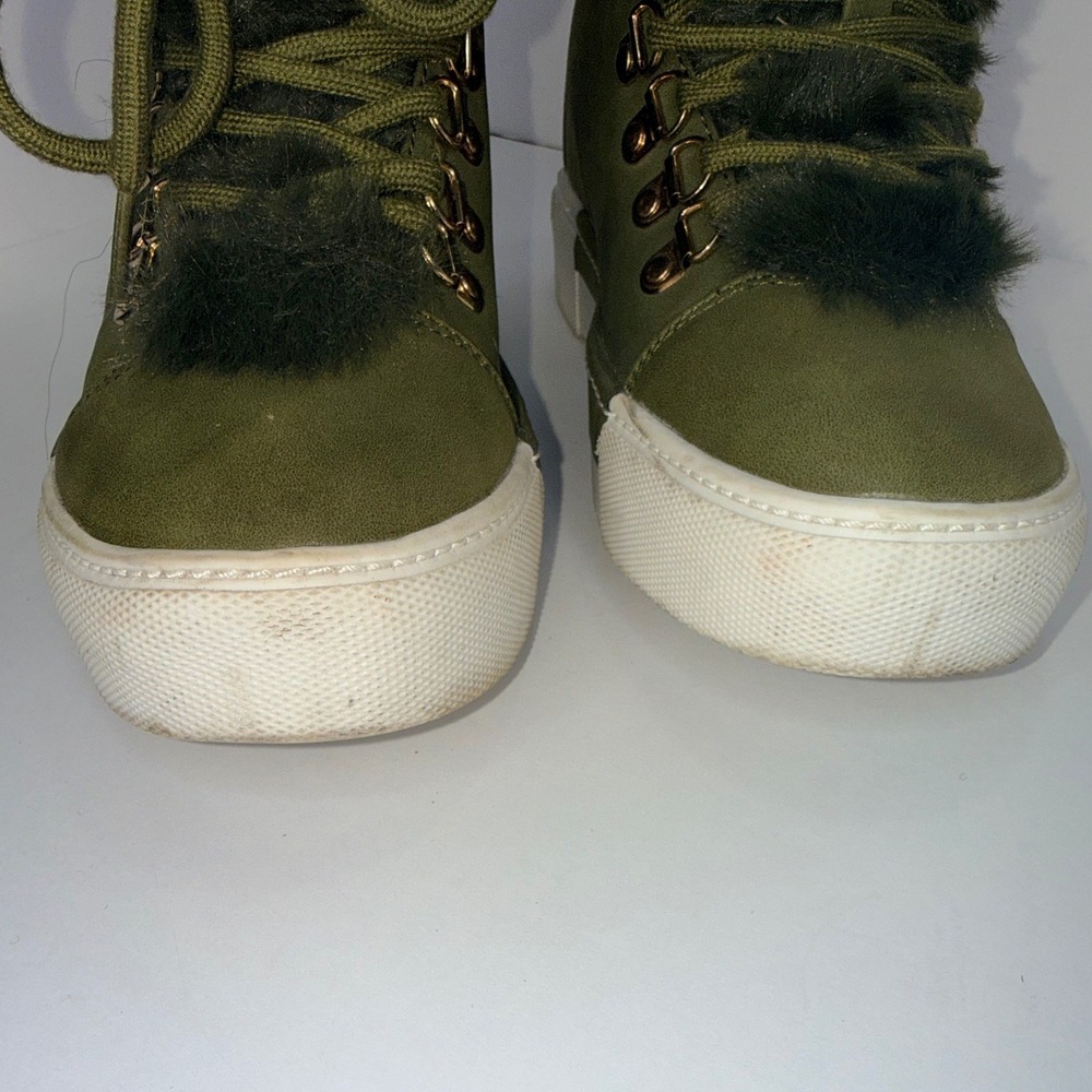 Liliana Wedge Bootie Womens 8.5 Olive Green Faux Fur Lace Up Hidden Wedge Winter - Picture 5 of 11